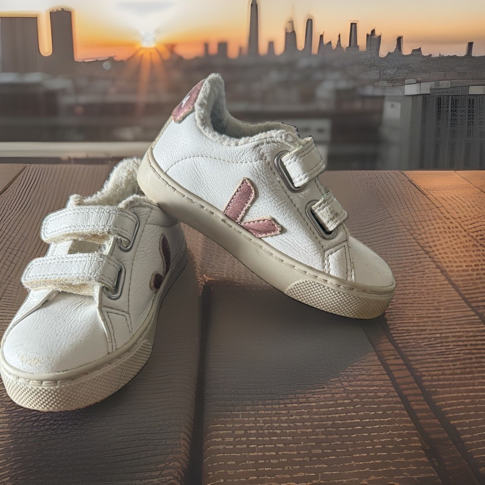 Veja ESPLAR FURED LEATHER WHITE NACRE Kids Sz 8 $115 MSRP Play